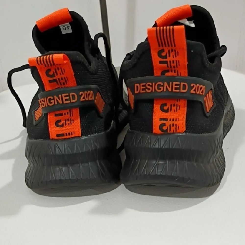 SAYT RLAE Mens Black and Orange Athletic Work Shoes With Carbon Fiber Toe NWOT
